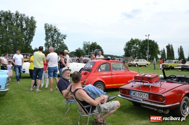 Zdjęcie w galerii na portalu naszraciborz.pl: Oldtimery w Zabełkowie, czyli dzień drugi X Jubileuszowego Zlotu Pojazdów Zabytkowych  wiadomości z regionu
