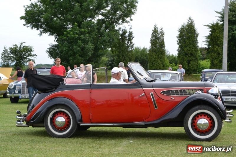 Zdjęcie w galerii na portalu naszraciborz.pl: Oldtimery w Zabełkowie, czyli dzień drugi X Jubileuszowego Zlotu Pojazdów Zabytkowych  wiadomości z regionu