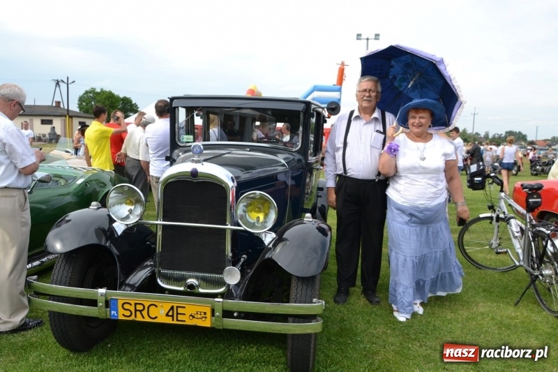 Zdjęcie w galerii na portalu naszraciborz.pl: Oldtimery w Zabełkowie, czyli dzień drugi X Jubileuszowego Zlotu Pojazdów Zabytkowych  wiadomości z regionu