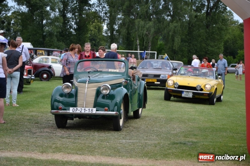 Zdjęcie w galerii na portalu naszraciborz.pl: Oldtimery w Zabełkowie, czyli dzień drugi X Jubileuszowego Zlotu Pojazdów Zabytkowych  wiadomości z regionu