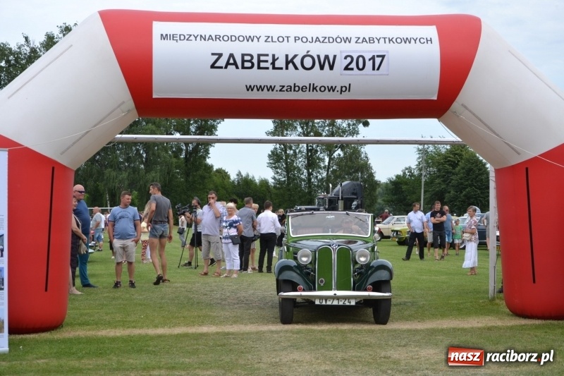 Zdjęcie w galerii na portalu naszraciborz.pl: Oldtimery w Zabełkowie, czyli dzień drugi X Jubileuszowego Zlotu Pojazdów Zabytkowych  wiadomości z regionu