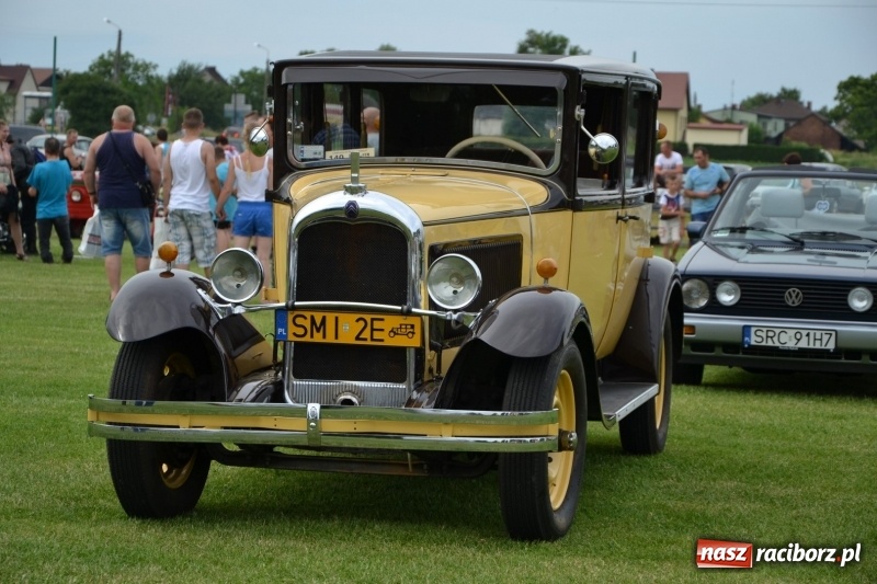 Zdjęcie w galerii na portalu naszraciborz.pl: Oldtimery w Zabełkowie, czyli dzień drugi X Jubileuszowego Zlotu Pojazdów Zabytkowych  wiadomości z regionu