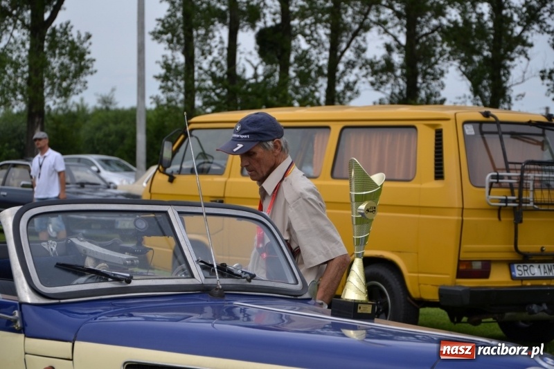 Zdjęcie w galerii na portalu naszraciborz.pl: Oldtimery w Zabełkowie, czyli dzień drugi X Jubileuszowego Zlotu Pojazdów Zabytkowych  wiadomości z regionu