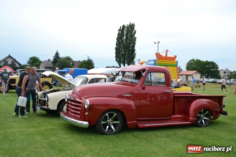 Zdjęcie w galerii na portalu naszraciborz.pl: Oldtimery w Zabełkowie, czyli dzień drugi X Jubileuszowego Zlotu Pojazdów Zabytkowych  wiadomości z regionu