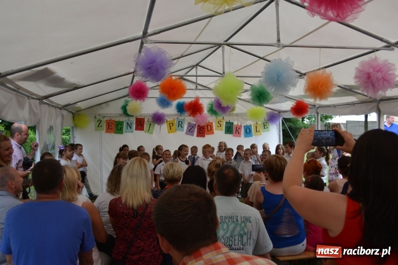 Zdjęcie w galerii na portalu naszraciborz.pl: Starszaki z Nędzy pożegnały się z przedszkolem wiadomości z regionu