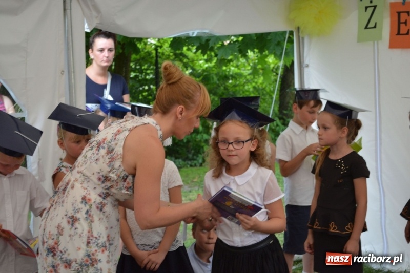 Zdjęcie w galerii na portalu naszraciborz.pl: Starszaki z Nędzy pożegnały się z przedszkolem wiadomości z regionu