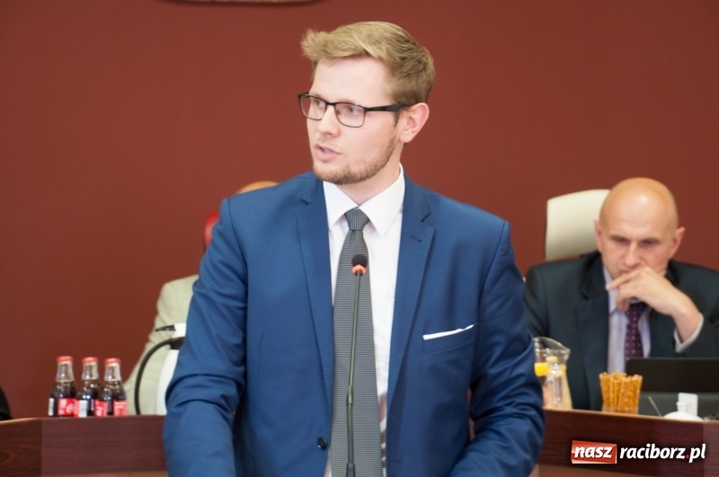 Zdjęcie w galerii na portalu naszraciborz.pl: Michał Woś pożegnał się  Radą Miasta Racibórz. Na chwilę? wiadomości z regionu