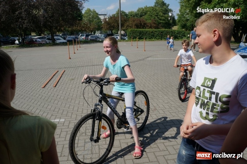 Zdjęcie w galerii na portalu naszraciborz.pl: Piknik rodzinny dla służb mundurowych na strzelnicy IPA w Raciborzu wiadomości z regionu