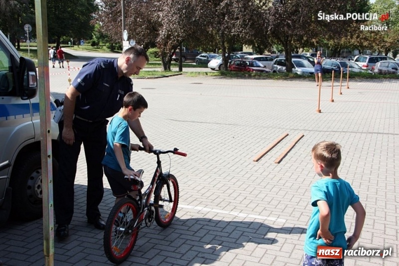 Zdjęcie w galerii na portalu naszraciborz.pl: Piknik rodzinny dla służb mundurowych na strzelnicy IPA w Raciborzu wiadomości z regionu