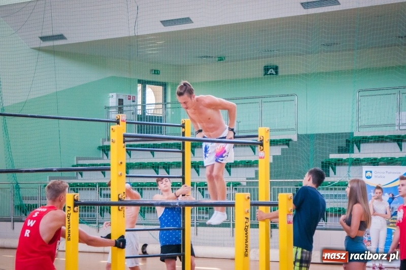 Zdjęcie w galerii na portalu naszraciborz.pl: Międzynarodowy Turniej Juniorek w Piłce Ręcznej w Arenie Rafako wiadomości z regionu