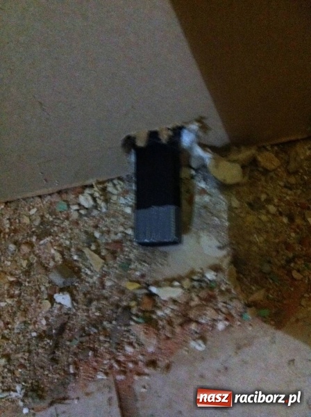 Zdjęcie w galerii na portalu naszraciborz.pl: Tak wygląda urządzenie podsłuchowe, którym posługiwała się Jolanta F. z Szonowic  wiadomości z regionu