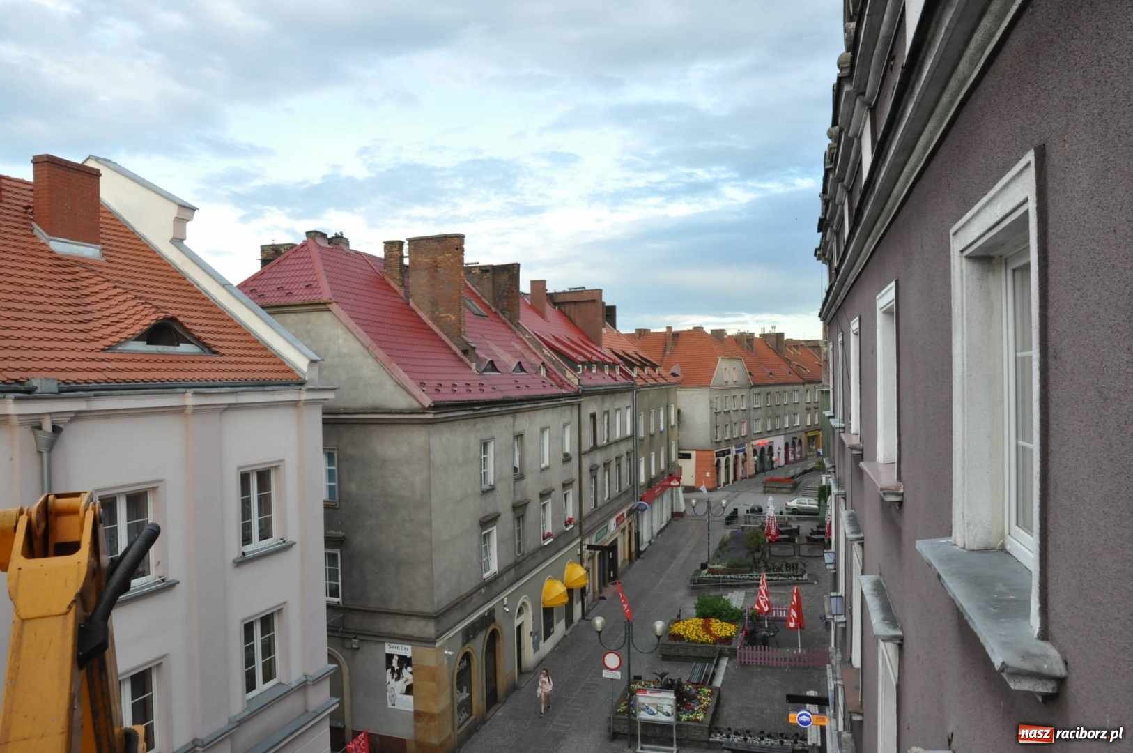 Zdjęcie w galerii na portalu naszraciborz.pl: Już wkrótce ruszą prace nad renowacją kolejnych mozaik przy Długiej wiadomości z regionu