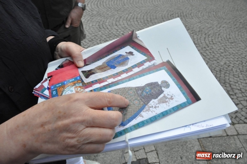 Zdjęcie w galerii na portalu naszraciborz.pl: Już wkrótce ruszą prace nad renowacją kolejnych mozaik przy Długiej wiadomości z regionu