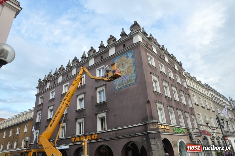 Zdjęcie w galerii na portalu naszraciborz.pl: Już wkrótce ruszą prace nad renowacją kolejnych mozaik przy Długiej wiadomości z regionu