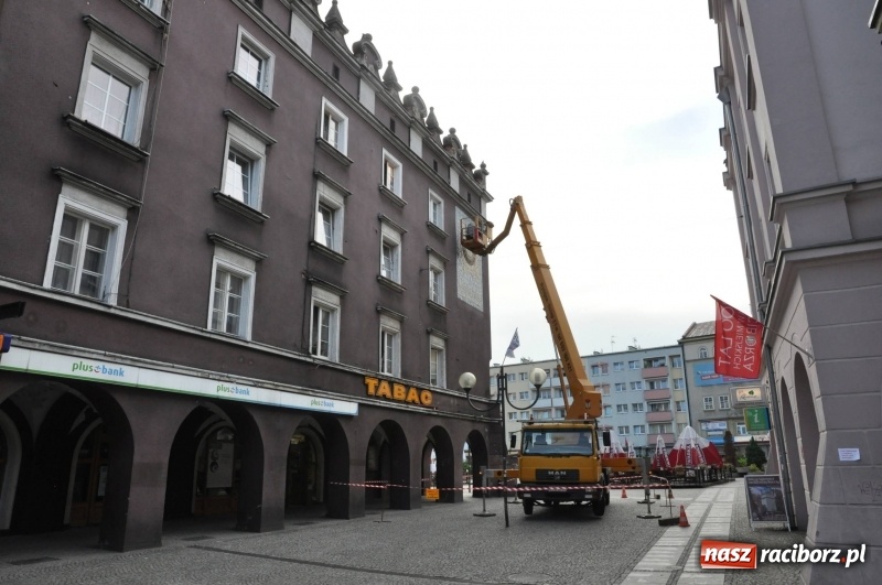 Zdjęcie w galerii na portalu naszraciborz.pl: Już wkrótce ruszą prace nad renowacją kolejnych mozaik przy Długiej wiadomości z regionu