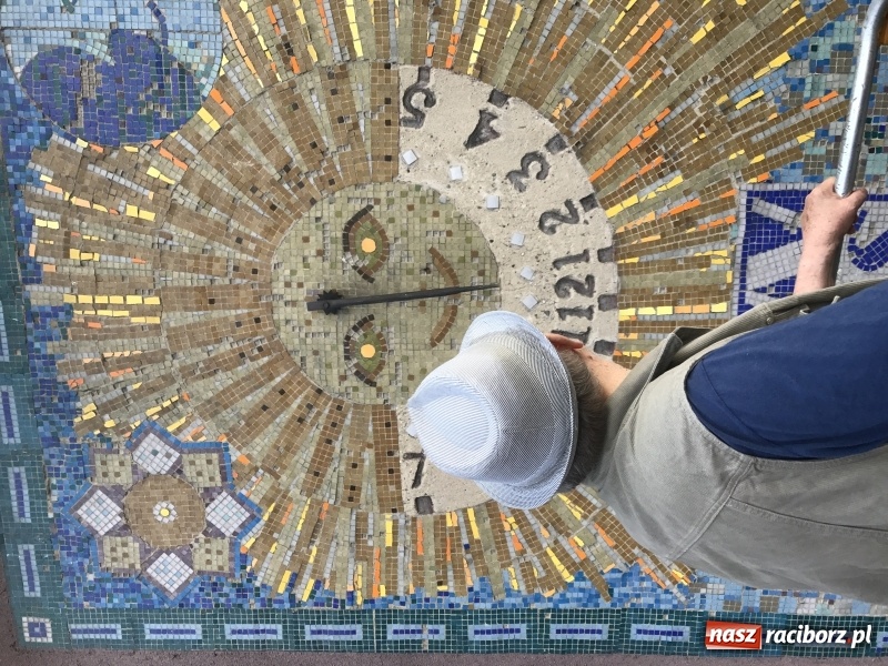 Zdjęcie w galerii na portalu naszraciborz.pl: Już wkrótce ruszą prace nad renowacją kolejnych mozaik przy Długiej wiadomości z regionu