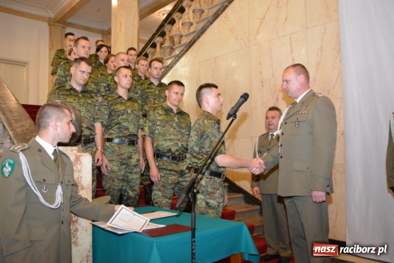 Zdjęcie w galerii na portalu naszraciborz.pl: Ślubowanie nowych funkcjonariuszy w Śląskim Oddziale Straży Granicznej wiadomości z regionu