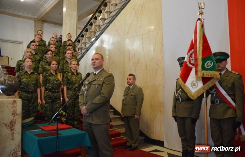 Zdjęcie w galerii na portalu naszraciborz.pl: Ślubowanie nowych funkcjonariuszy w Śląskim Oddziale Straży Granicznej wiadomości z regionu