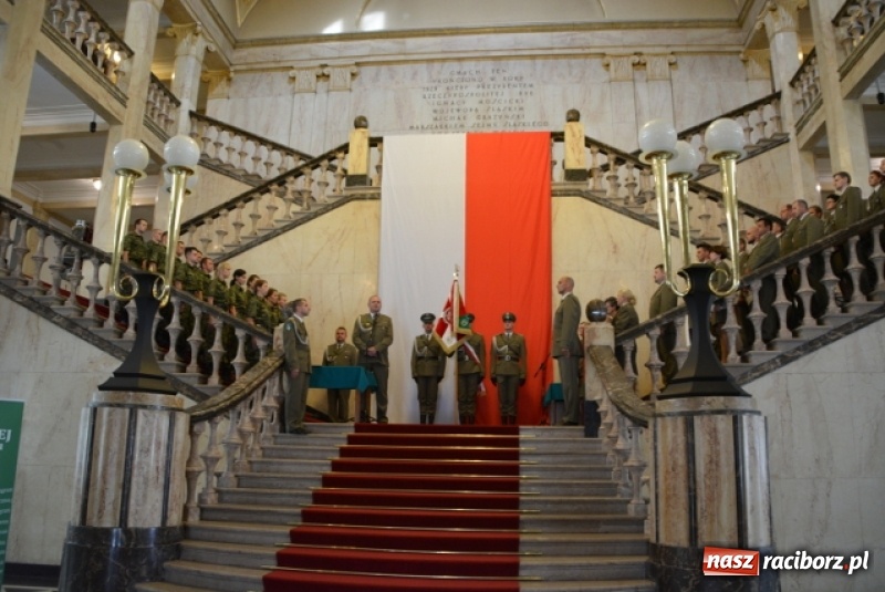 Zdjęcie w galerii na portalu naszraciborz.pl: Ślubowanie nowych funkcjonariuszy w Śląskim Oddziale Straży Granicznej wiadomości z regionu