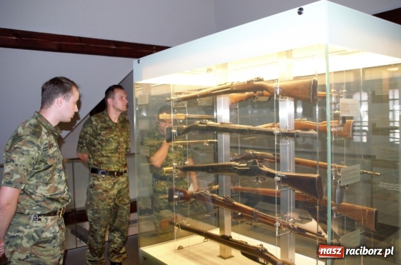 Zdjęcie w galerii na portalu naszraciborz.pl: Ślubowanie nowych funkcjonariuszy w Śląskim Oddziale Straży Granicznej wiadomości z regionu