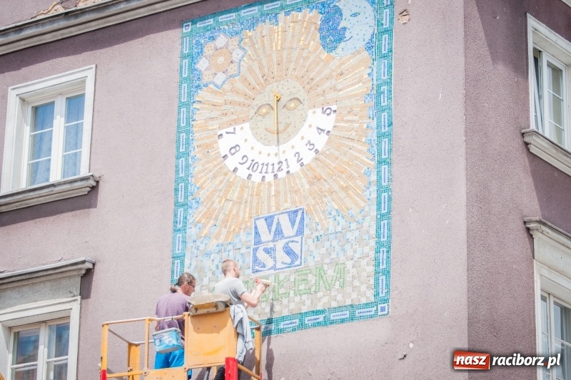 Zdjęcie w galerii na portalu naszraciborz.pl: Witromozaika przy ul. Długiej już po liftingu  wiadomości z regionu