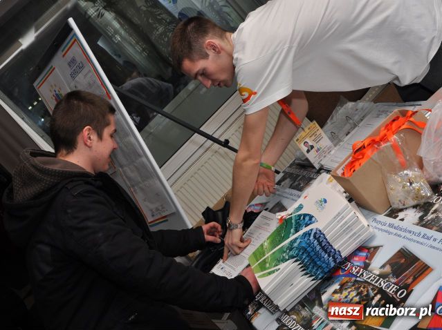 Zdjęcie w galerii na portalu naszraciborz.pl: Jak się miewają rady młodzieżowe w Polsce... wiadomości z regionu
