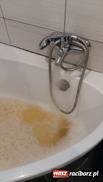 Zdjęcie w galerii na portalu naszraciborz.pl: Jak przyszły upały, to z kranów poleciał żur! wiadomości z regionu