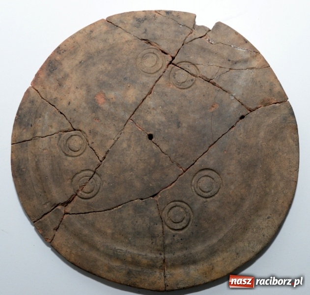 Zdjęcie w galerii na portalu naszraciborz.pl: Domasław – nekropolia arystokracji z wczesnej epoki żelaza w raciborskim muzeum wiadomości z regionu