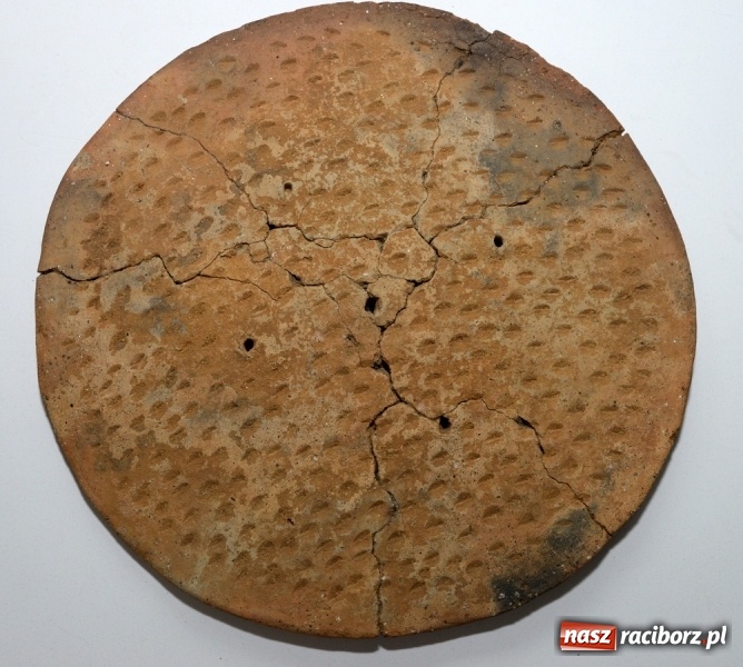 Zdjęcie w galerii na portalu naszraciborz.pl: Domasław – nekropolia arystokracji z wczesnej epoki żelaza w raciborskim muzeum wiadomości z regionu