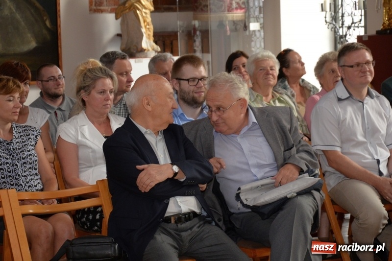 Zdjęcie w galerii na portalu naszraciborz.pl: Domasław – nekropolia arystokracji z wczesnej epoki żelaza w raciborskim muzeum wiadomości z regionu