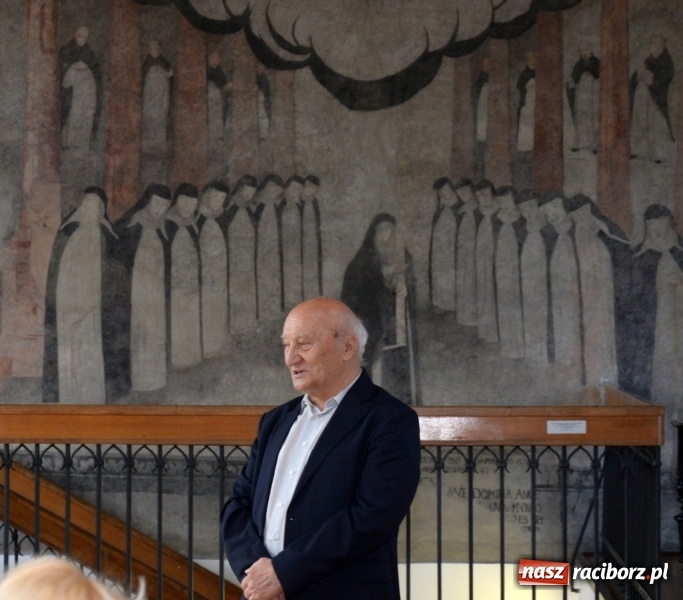 Zdjęcie w galerii na portalu naszraciborz.pl: Domasław – nekropolia arystokracji z wczesnej epoki żelaza w raciborskim muzeum wiadomości z regionu