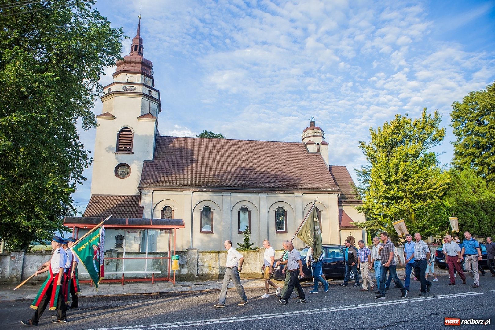 Zdjęcie w galerii na portalu naszraciborz.pl: Pielgrzymka parafii z Bojanowa do Matki Bożej wiadomości z regionu