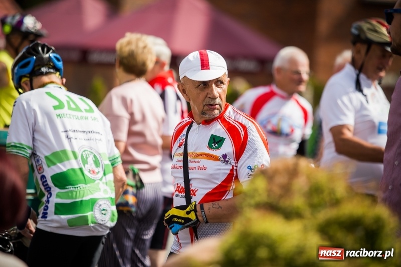 Zdjęcie w galerii na portalu naszraciborz.pl: Z Raciborza wyruszył kolejny rajd dookoła Polski wiadomości z regionu