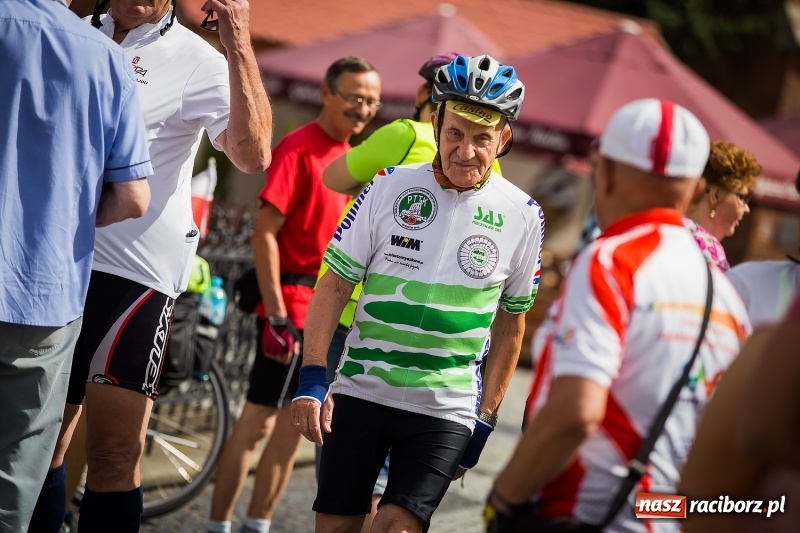 Zdjęcie w galerii na portalu naszraciborz.pl: Z Raciborza wyruszył kolejny rajd dookoła Polski wiadomości z regionu