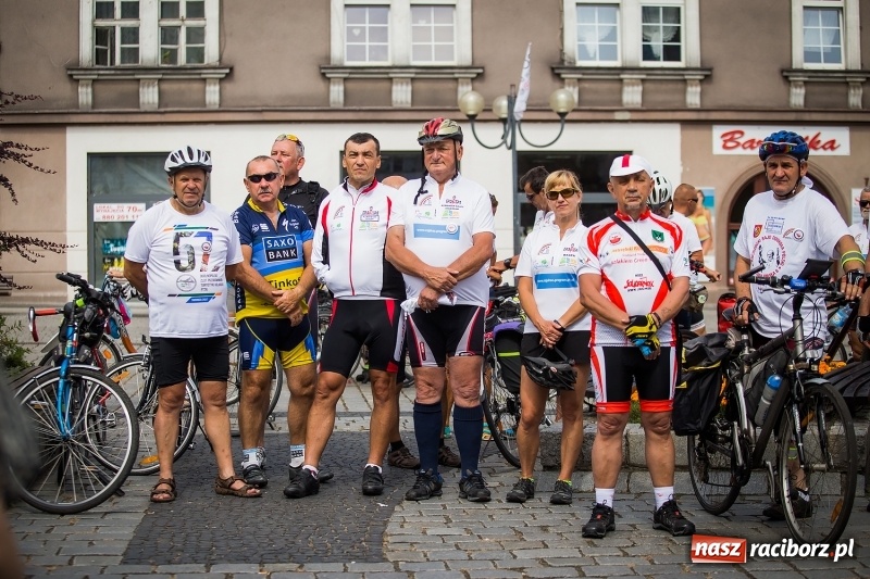 Zdjęcie w galerii na portalu naszraciborz.pl: Z Raciborza wyruszył kolejny rajd dookoła Polski wiadomości z regionu