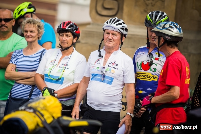 Zdjęcie w galerii na portalu naszraciborz.pl: Z Raciborza wyruszył kolejny rajd dookoła Polski wiadomości z regionu