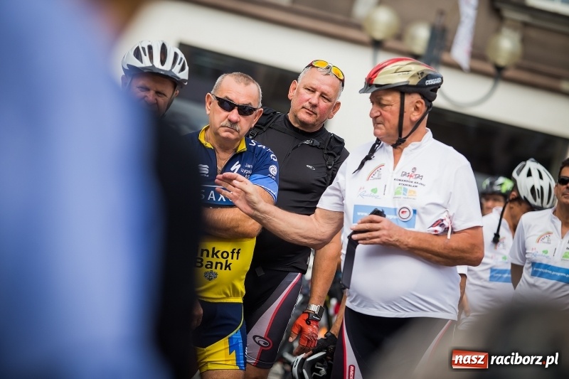 Zdjęcie w galerii na portalu naszraciborz.pl: Z Raciborza wyruszył kolejny rajd dookoła Polski wiadomości z regionu