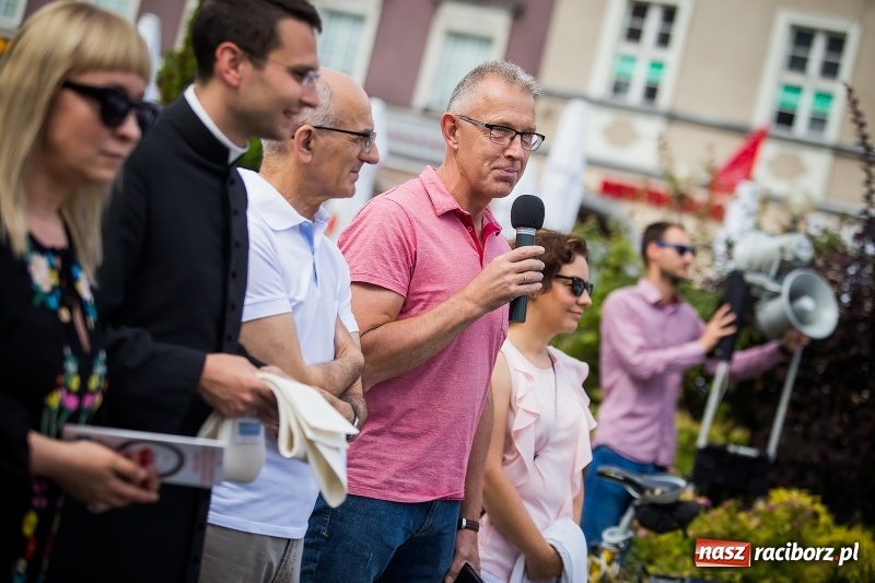 Zdjęcie w galerii na portalu naszraciborz.pl: Z Raciborza wyruszył kolejny rajd dookoła Polski wiadomości z regionu