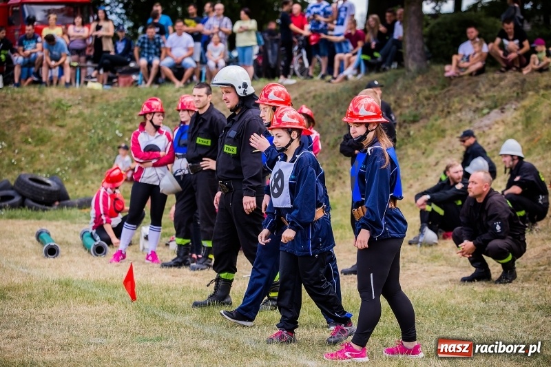 Zdjęcie w galerii na portalu naszraciborz.pl: Gminne zawody sportowo-pożarnicze w Jankowicach. OSP Turze zgarnęła wszystko wiadomości z regionu