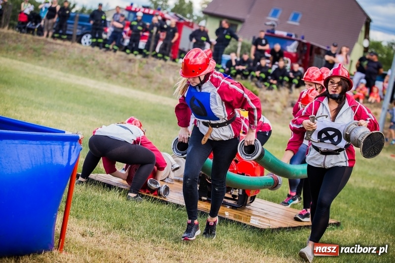 Zdjęcie w galerii na portalu naszraciborz.pl: Gminne zawody sportowo-pożarnicze w Jankowicach. OSP Turze zgarnęła wszystko wiadomości z regionu