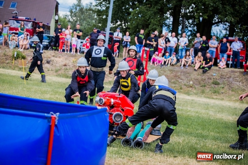 Zdjęcie w galerii na portalu naszraciborz.pl: Gminne zawody sportowo-pożarnicze w Jankowicach. OSP Turze zgarnęła wszystko wiadomości z regionu