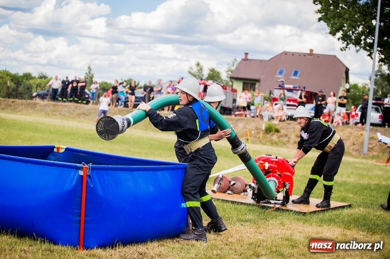 Zdjęcie w galerii na portalu naszraciborz.pl: Gminne zawody sportowo-pożarnicze w Jankowicach. OSP Turze zgarnęła wszystko wiadomości z regionu