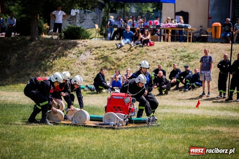 Zdjęcie w galerii na portalu naszraciborz.pl: Gminne zawody sportowo-pożarnicze w Jankowicach. OSP Turze zgarnęła wszystko wiadomości z regionu