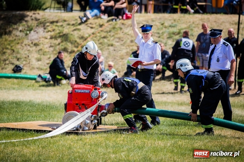 Zdjęcie w galerii na portalu naszraciborz.pl: Gminne zawody sportowo-pożarnicze w Jankowicach. OSP Turze zgarnęła wszystko wiadomości z regionu