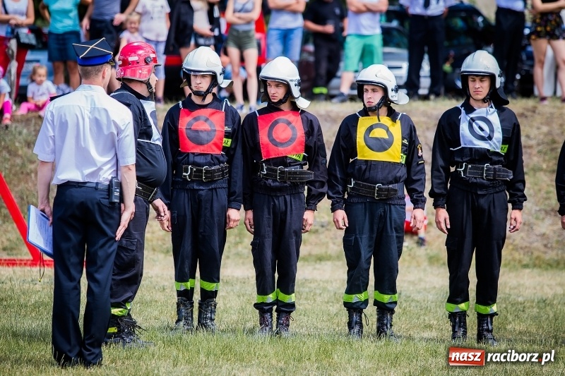 Zdjęcie w galerii na portalu naszraciborz.pl: Gminne zawody sportowo-pożarnicze w Jankowicach. OSP Turze zgarnęła wszystko wiadomości z regionu
