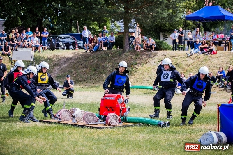 Zdjęcie w galerii na portalu naszraciborz.pl: Gminne zawody sportowo-pożarnicze w Jankowicach. OSP Turze zgarnęła wszystko wiadomości z regionu