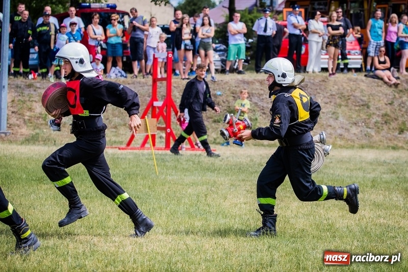 Zdjęcie w galerii na portalu naszraciborz.pl: Gminne zawody sportowo-pożarnicze w Jankowicach. OSP Turze zgarnęła wszystko wiadomości z regionu