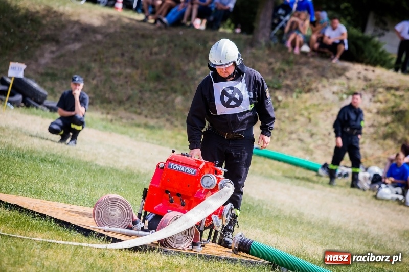 Zdjęcie w galerii na portalu naszraciborz.pl: Gminne zawody sportowo-pożarnicze w Jankowicach. OSP Turze zgarnęła wszystko wiadomości z regionu