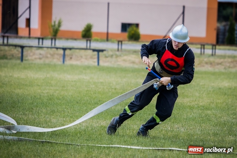 Zdjęcie w galerii na portalu naszraciborz.pl: Gminne zawody sportowo-pożarnicze w Jankowicach. OSP Turze zgarnęła wszystko wiadomości z regionu