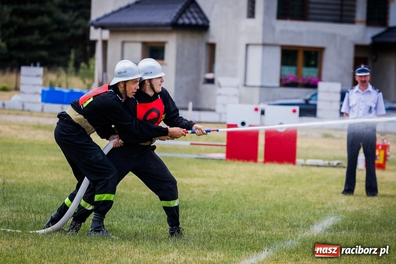 Zdjęcie w galerii na portalu naszraciborz.pl: Gminne zawody sportowo-pożarnicze w Jankowicach. OSP Turze zgarnęła wszystko wiadomości z regionu